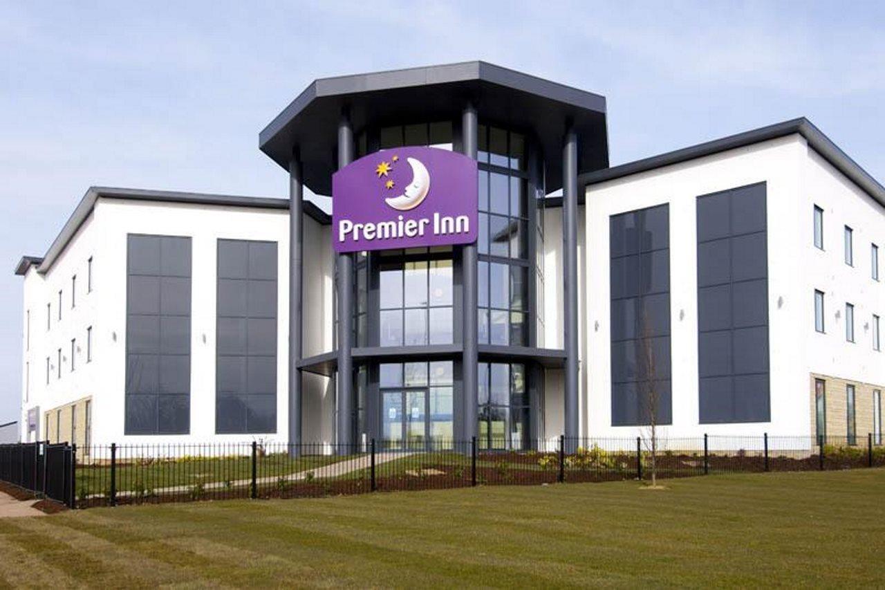 Premier Inn Bicester Exterior foto